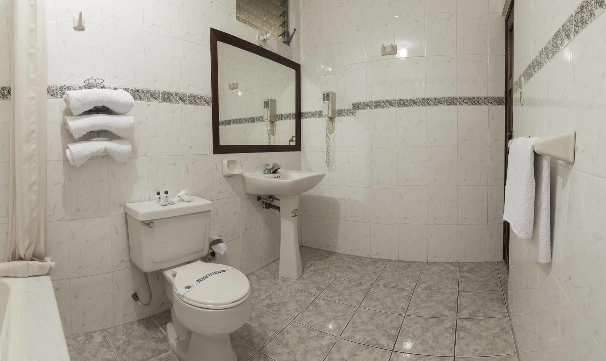 לוחה Hotel Libertador מראה חיצוני תמונה
